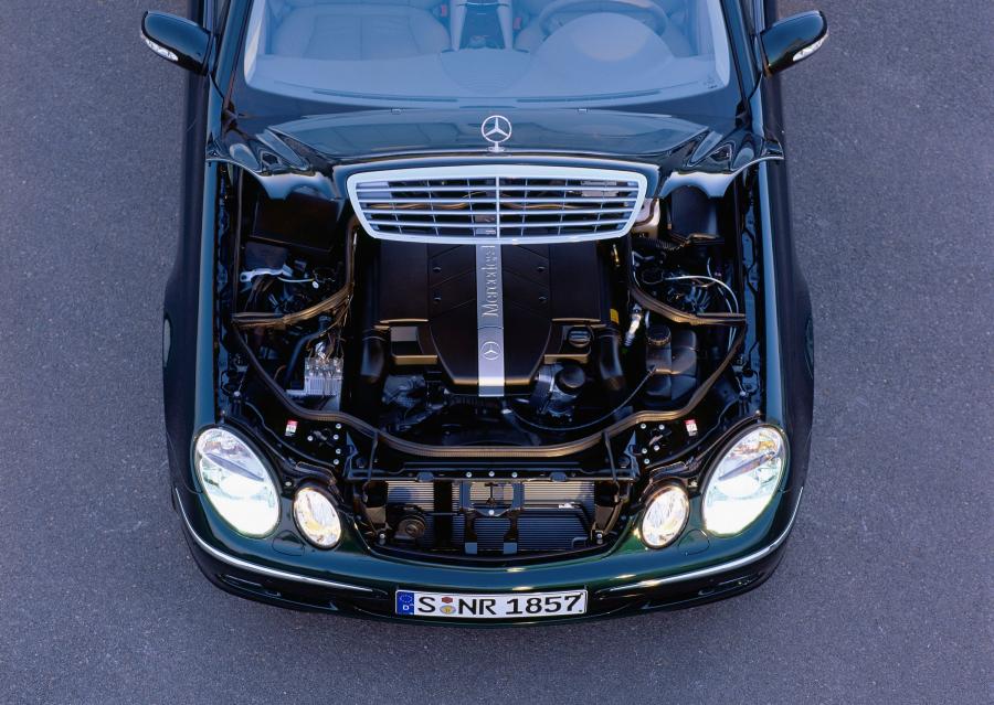  Mercedes-Benz E-Class 2002 года  (фото 340 из 448)